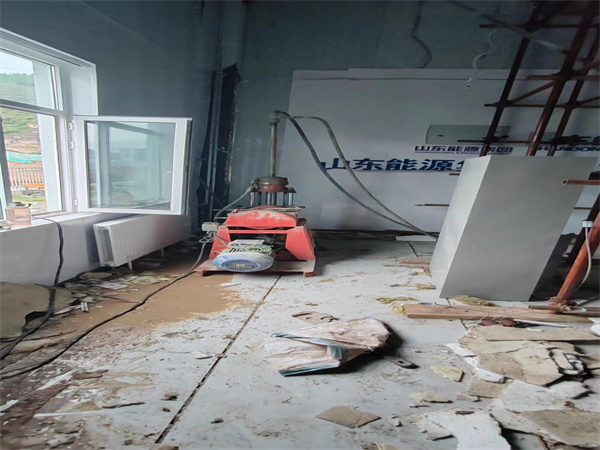 信丰地基基础下沉墙体裂缝加固注浆顶升施工